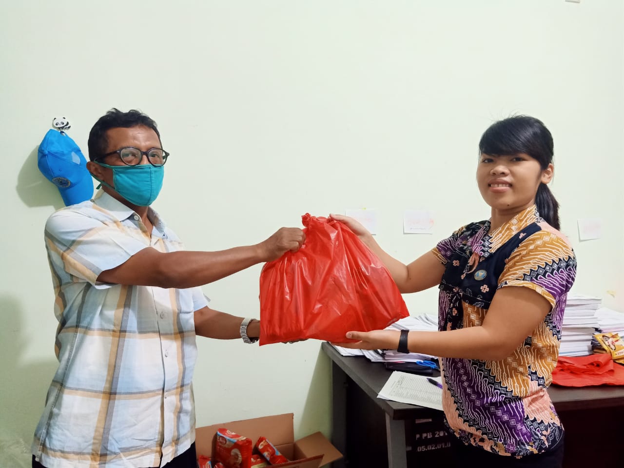 Tingkatkan Imunitas Tubuh, BNNP Papua Barat bagi Vitamin dan Suplemen Tingkatkan Imunitas Tubuh, BNNP Papua Barat bagi Vitamin dan Suplemen