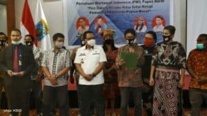 PWI PAPUA BARAT DEKLARASIKAN BERSIH NARKOBA PWI PAPUA BARAT DEKLARASIKAN BERSIH NARKOBA