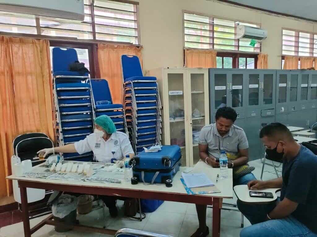 Sosialisasi dan Tes Urine bagi Calon Mahasiswa Poltekes Kemenkes Sorong Sosialisasi dan Tes Urine bagi Calon Mahasiswa dan Mahasiswi Poltekes Kemenkes Sorong