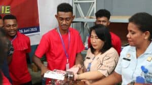 Pelatihan Pembinaan Kemandirian Bersetifikat Rajut Noken dan Pembuatan Mie Bagi Warga Binaan Pemasyarakatan Lembaga Pemasyarakatan Kelas II B Manokwari Pelatihan Pembinaan Kemandirian Bersetifikat Rajut Noken dan Pembuatan Mie Bagi Warga Binaan Pemasyarakatan Lembaga Pemasyarakatan Kelas II B Manokwari