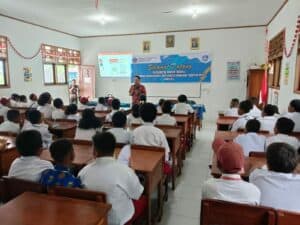 Sosialisasi Bahaya Narkoba Bagi Pelajar Pada Masa Pengenalan Lingkungan Sekolah (MPLS) SMP N 27 Amban