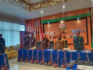 Penandatanganan Perjanjian Kerja Sama Antara Kejaksaan Tinggi Papua Dengan BNNP Papua Barat Dan BPOM Manokwari