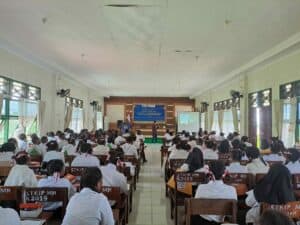 Sosialisasi Bahaya Penyalahgunaan Narkoba pada Pekan Ta'aruf Mahasisewa baru ( Peta Maba) tahun Akademi 2023/2024