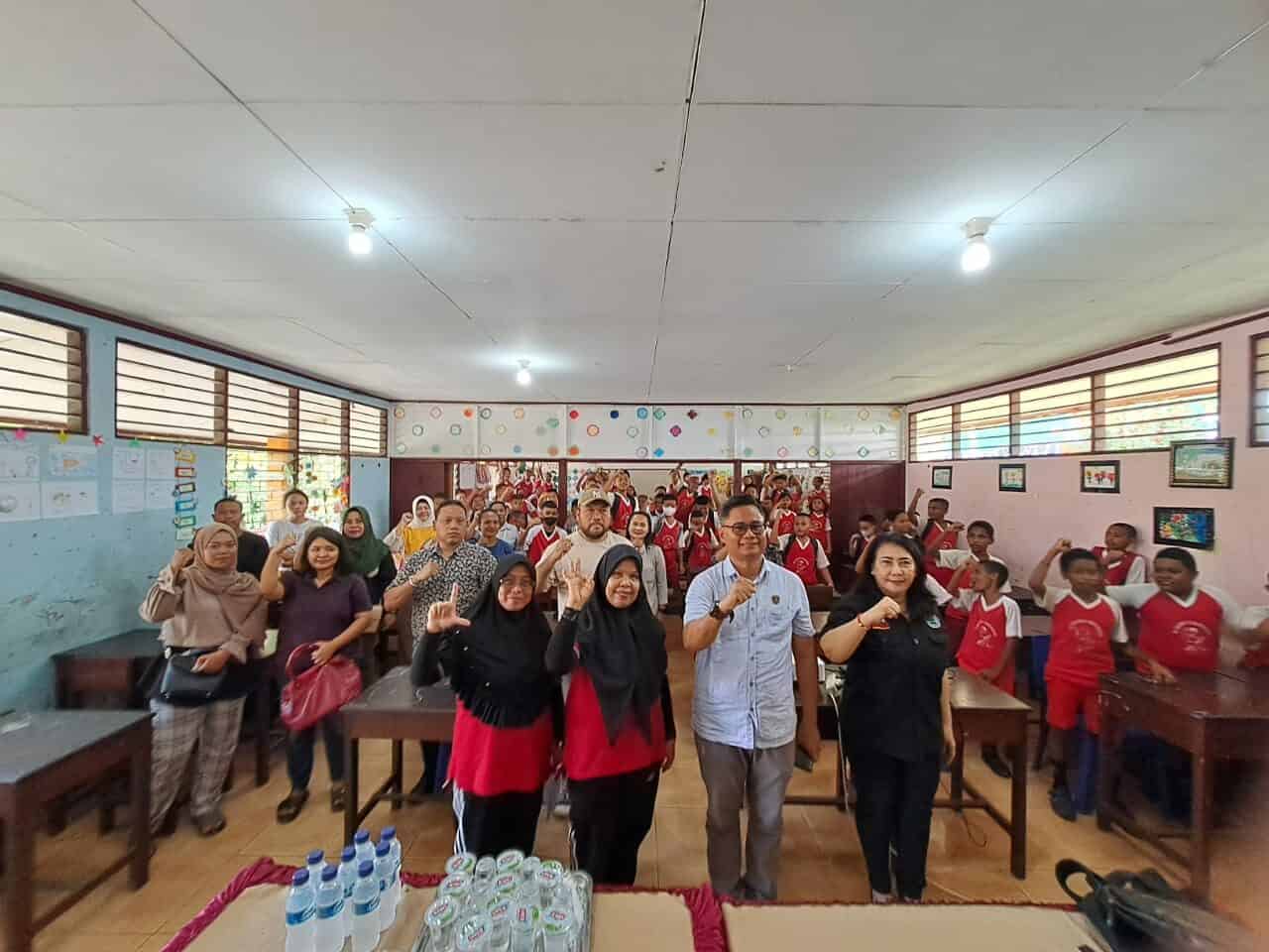 Sosialisasi Bahaya Penyalahgunaan Narkotika bagi Pelajar dan Orang tua murid SD N 1 Manokwari Sosialisasi Bahaya Penyalahgunaan Narkotika bagi Pelajar dan Orang tua murid SD N 1 Manokwari