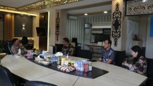 Kepala BNNP Papua Barat Sambangi Polda Papua Barat Jalin Sinergitas dalam P4GN Kepala BNNP Papua Barat Sambangi Polda Papua Barat Jalin Sinergitas dalam P4GN