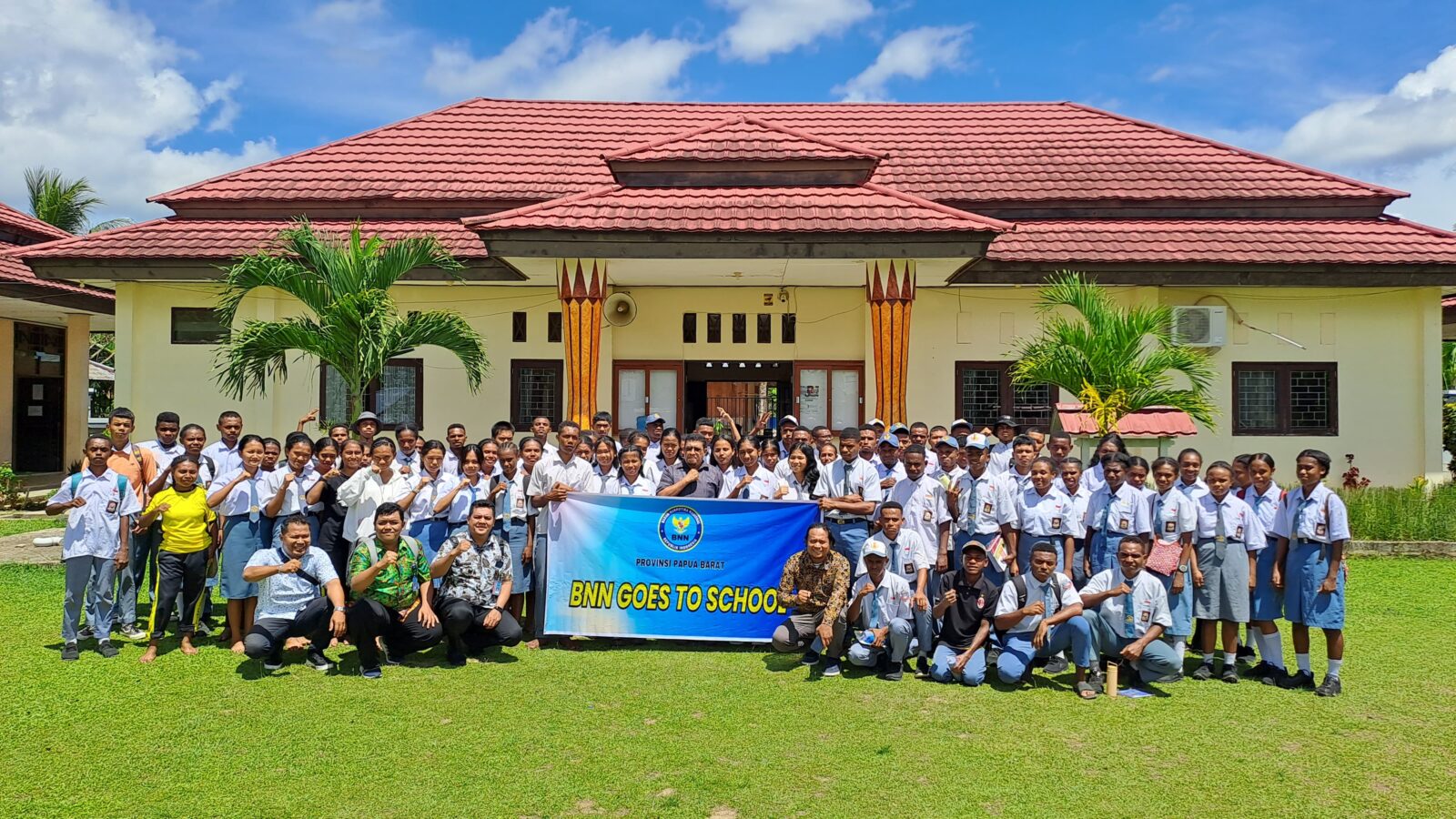 BNNP Papua Barat Goes To School - SMAS YPPK Santo Arnoldus Teluk Bintuni BNNP Papua Barat Goes To School – SMAS YPPK Santo Arnoldus Teluk Bintuni