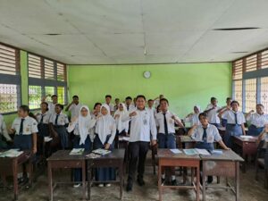 BNNP Papua Barat Goes to School SMP N 6 Manokwari, Ciptakan Generesi Papua Barat Bersinar