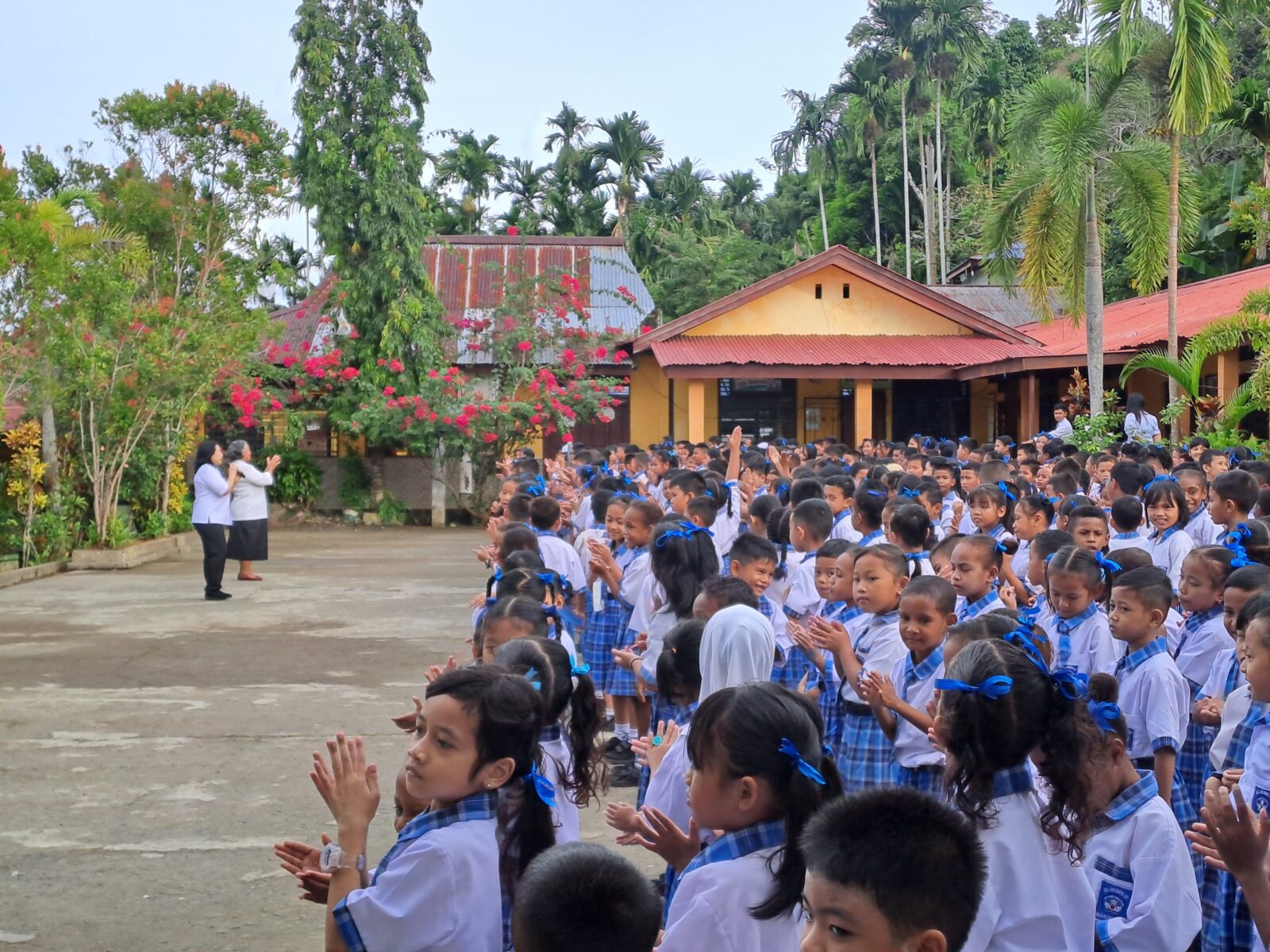 BNNP Papua Barat Goes To School SDN 1 Manokwari, Ciptakan Generasi Papua Barat Bersinar BNNP Papua Barat Goes To School SDN 1 Manokwari, Ciptakan Generasi Papua Barat Bersinar