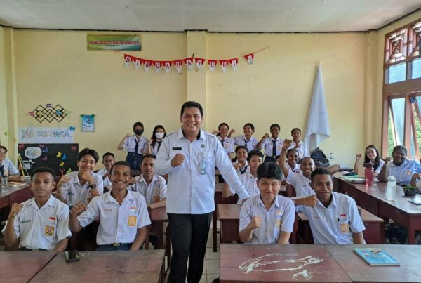 BNNP Papua Barat Goes To School SMPN 1 Manokwari, Berikan Penguatan Anti Narkoba