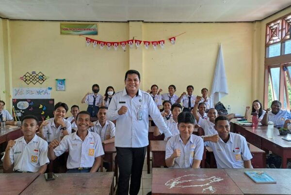 BNNP Papua Barat Goes To School SMPN 1 Manokwari, Berikan Penguatan Anti Narkoba