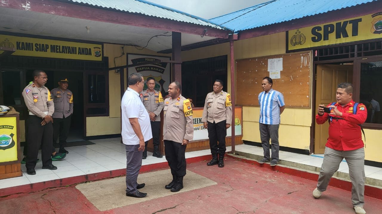 Mewujudkan Papua Barat Bersinar, BNNP Papua Barat Jalin Koordinasi Kelembagaan Di Pengunungan Arfak Mewujudkan Papua Barat Bersinar, BNNP Papua Barat Jalin Koordinasi Kelembagaan Di Pengunungan Arfak