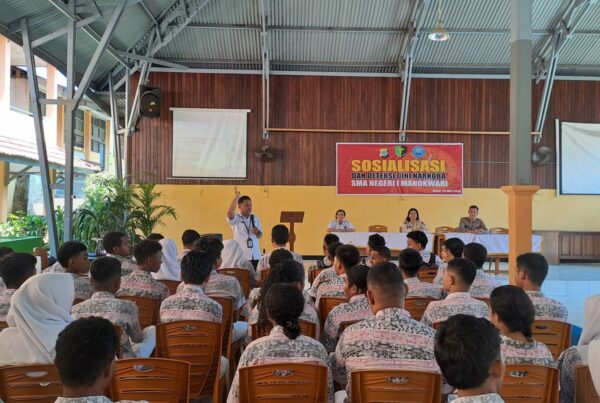 Dalam Rangka Pra HANI 2024, BNNP Papua Barat Melaksanakan Sosialisasi P4GN Bagi Pelajar SMAN 1 Manokwari Dalam Rangka Pra HANI 2024, BNNP Papua Barat Melaksanakan Sosialisasi P4GN Bagi Pelajar SMAN 1 Manokwari
