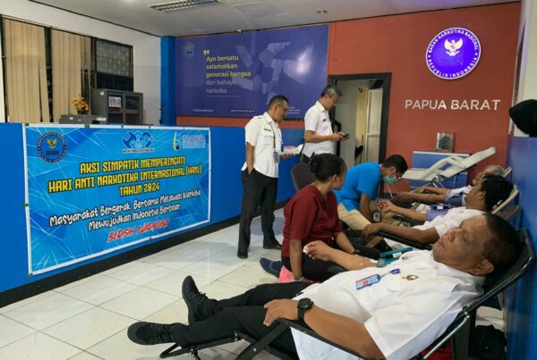 Dalam Rangka Pra HANI 2024, BNNP Papua Barat Melaksanakan Kegiatan Donor Darah Bagi Seluruh Pegawai Dalam Rangka Pra HANI 2024, BNNP Papua Barat Melaksanakan Kegiatan Donor Darah Bagi Seluruh Pegawai