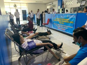 Dalam Rangka Pra HANI 2024, BNNP Papua Barat Melaksanakan Kegiatan Donor Darah Bagi Seluruh Pegawai