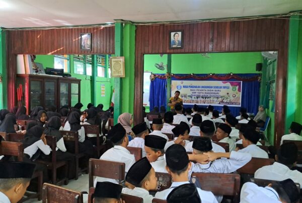 Sosialisasi P4GN Pada Kegiatan MPLS SMP Yapis Manokwari