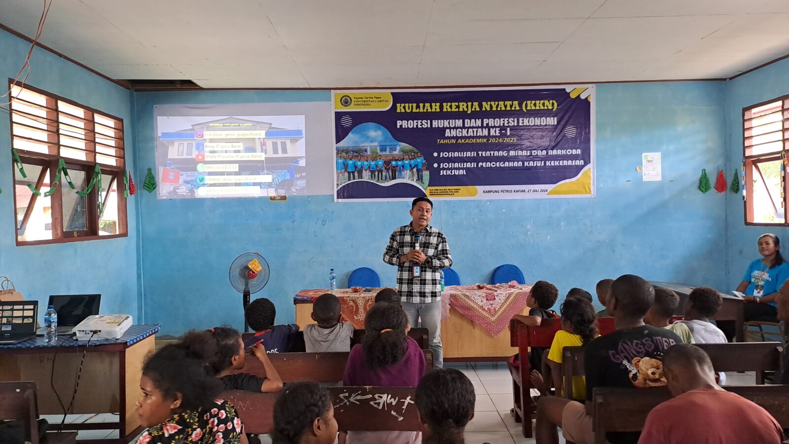 Sosialisasi P4GN bagi Masyarakat Kampung Wisata Petrus Kafiar melalui Program kerja KKN Mahasiswa Universitas Caritas Indonesia Sosialisasi P4GN bagi Masyarakat Kampung Wisata Petrus Kafiar melalui Program kerja KKN Mahasiswa Universitas Caritas Indonesia