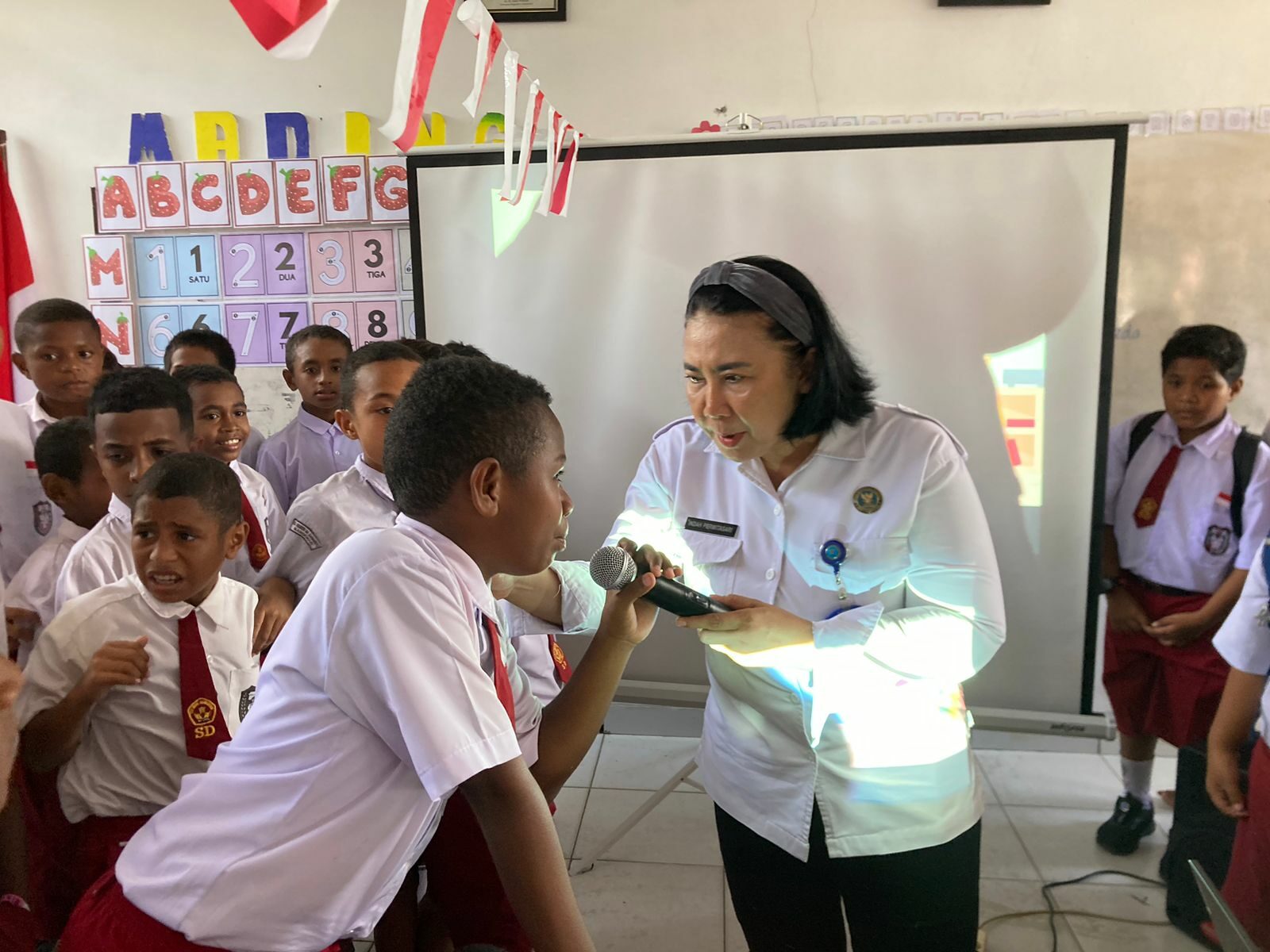 Kegiatan Informasi dan Edukasi P4GN bagi Pelajar SD di Kabupaten Manokwari Kegiatan Informasi dan Edukasi P4GN bagi Pelajar SD di Kabupaten Manokwari