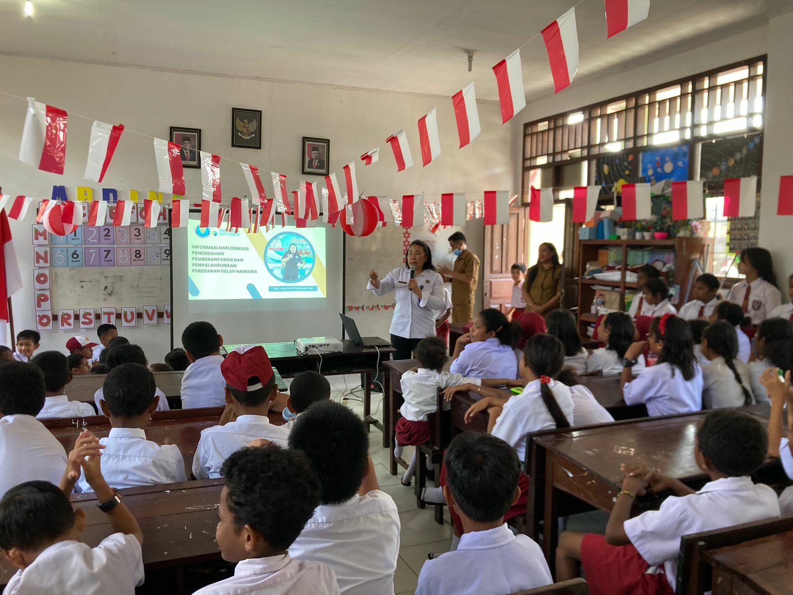 Kegiatan Informasi dan Edukasi P4GN bagi Pelajar SD di Kabupaten Manokwari