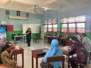 Kegiatan Program Ketahanan Keluarga Anti Narkoba Intervensi I di Kampung Aimasi Distrik Aimasi Kab. Manokwari Kegiatan Program Ketahanan Keluarga Anti Narkoba Intervensi I di Kampung Aimasi Distrik Aimasi Kab. Manokwari