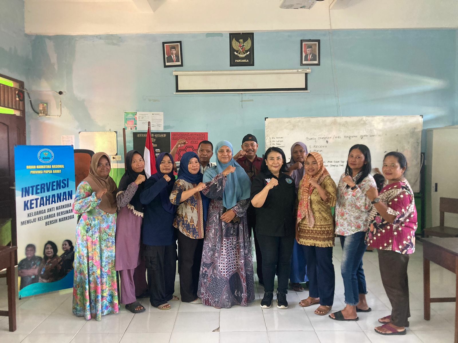 Kegiatan Program Ketahanan Keluarga Anti Narkoba Intervensi I di Kampung Aimasi Distrik Aimasi Kab. Manokwari Kegiatan Program Ketahanan Keluarga Anti Narkoba Intervensi I di Kampung Aimasi Distrik Aimasi Kab. Manokwari