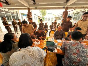 DETEKSI DINI PENYALAHGUNAAN NARKOTIKA MELALUI TES URINE DILINGKUNGAN KEJATI PAPUA BARAT