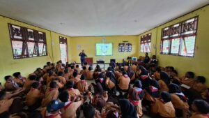 BNNP Papua Barat Laksanakan Sosialisasi P4GN di SMPN 15 Manokwari