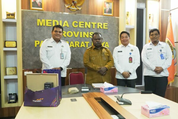 Perkuat Sinergitas Kepala BNNP Papua Barat Laksanakan Koordinasi Kelembagaan Bersama Gubernur Papua Barat Perkuat Sinergitas Kepala BNNP Papua Barat Laksanakan Koordinasi Kelembagaan Bersama PJ. Sekda Provinsi Papua Barat