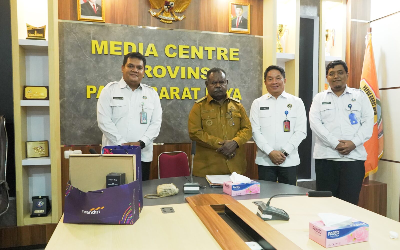 Perkuat Sinergitas Kepala BNNP Papua Barat Laksanakan Koordinasi Kelembagaan Bersama Gubernur Papua Barat Perkuat Sinergitas Kepala BNNP Papua Barat Laksanakan Koordinasi Kelembagaan Bersama PJ. Sekda Provinsi Papua Barat